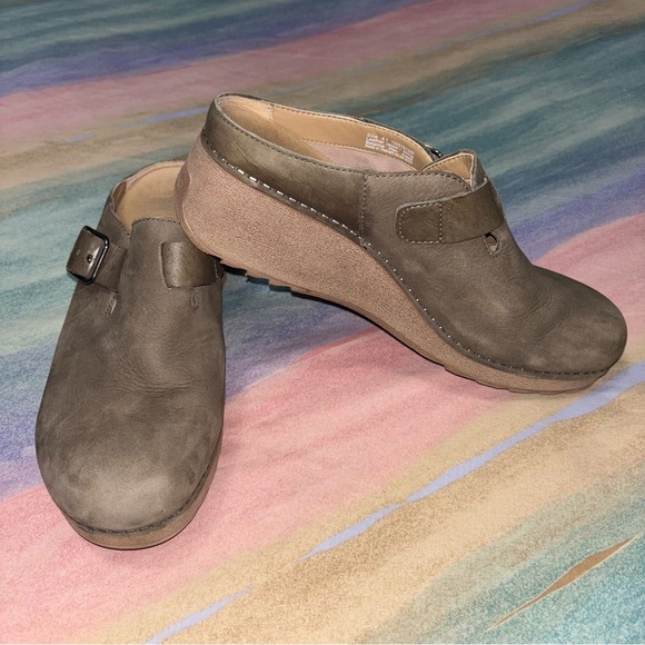 Dansko Caia Comfort Milled Nubuck Brown Mules Clogs Size 41 US 10.5 - 11 Comfort - Picture 3 of 10